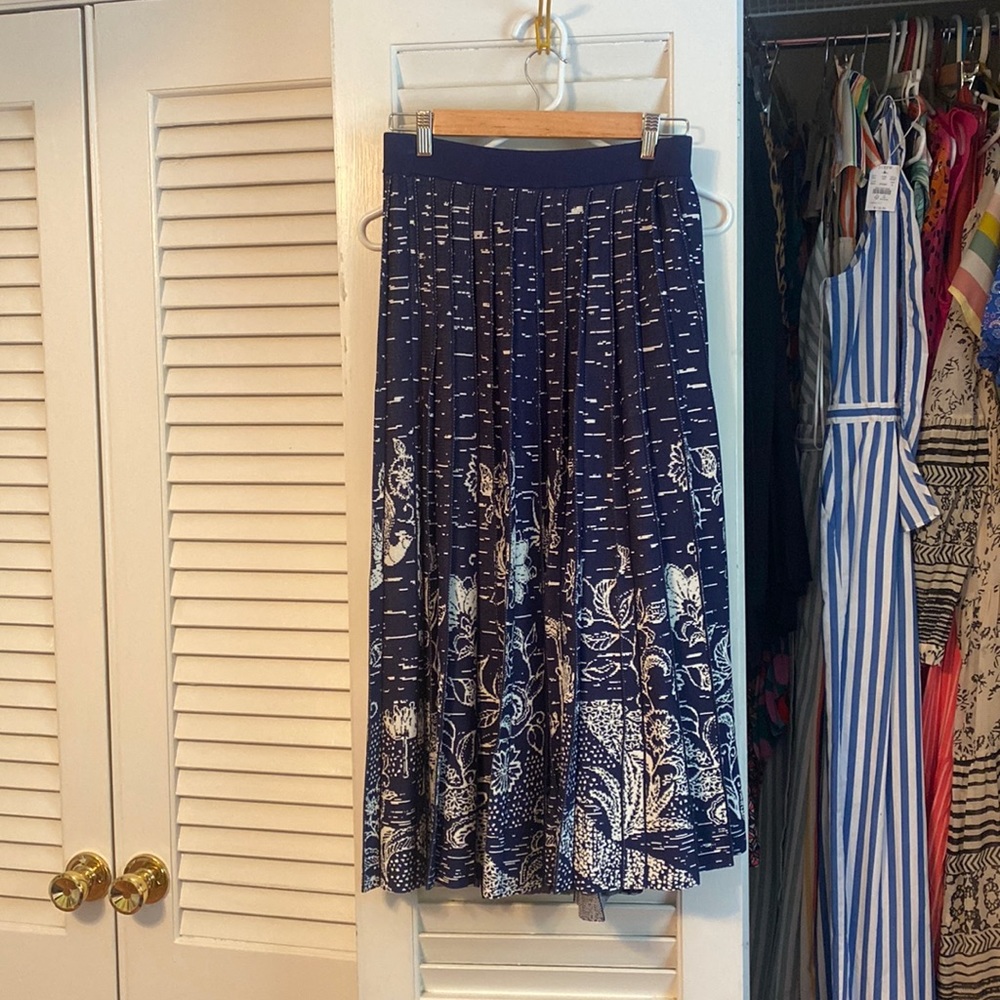 Navy and white anthro skirt